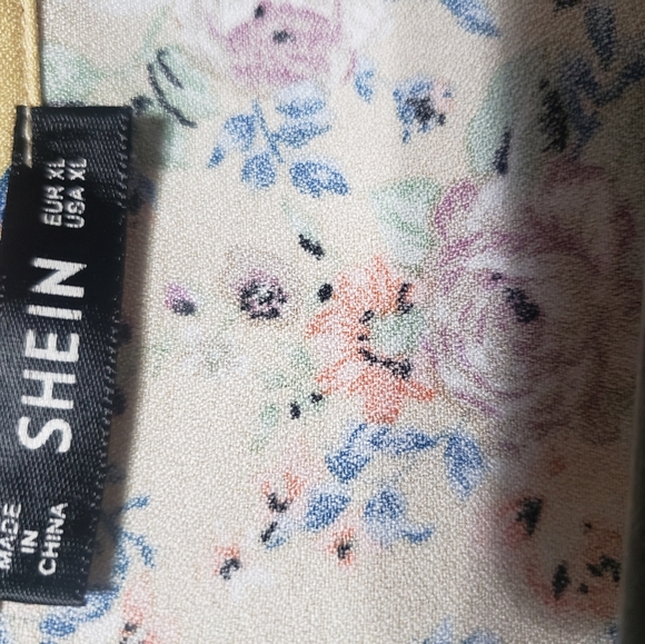 Ladies Shein Ditsy Floral Print Guipure Lace Trim Puff Sleeve Dress XL NWOT - Picture 6 of 8